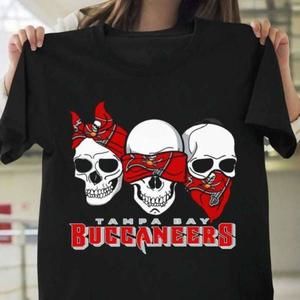 3 Skull Tampa Bay Buccaneers Unisex Tee T-Shirt, Retro Graphics Shirt